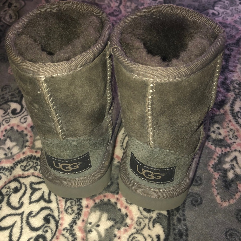 Uggs - Picture 4 of 5